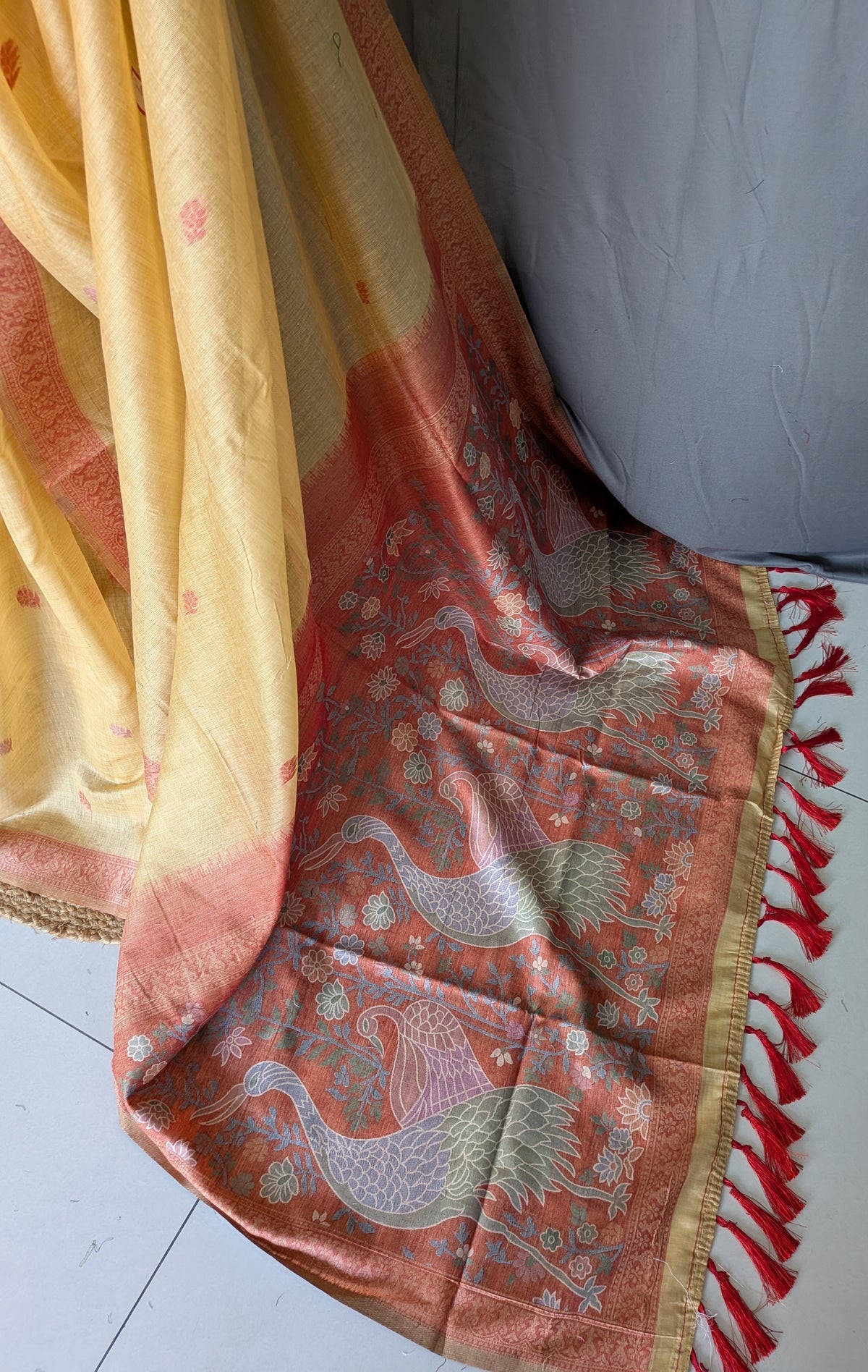 Pastel Yellow Linen Jamdani Saree (Sunlit Gold)