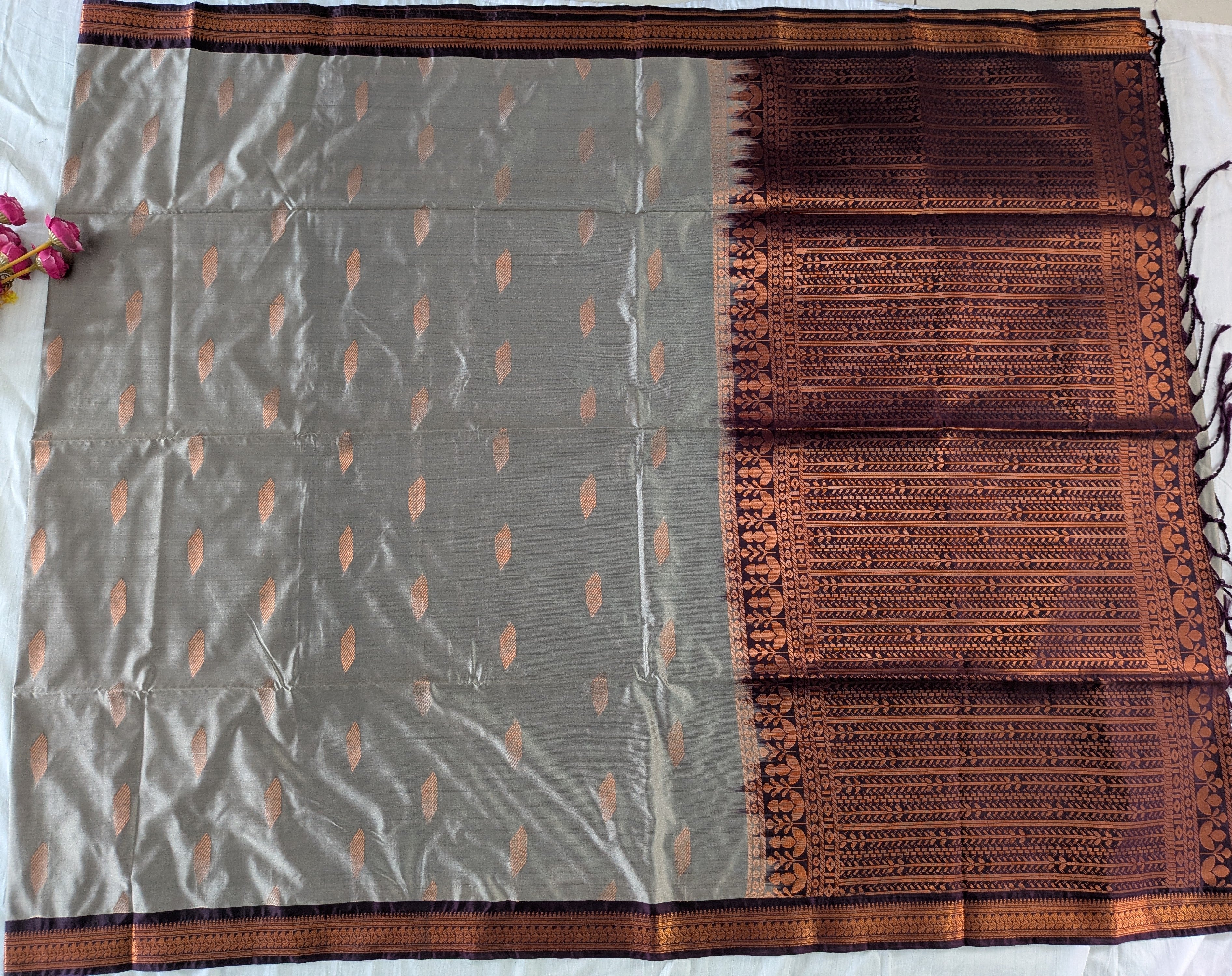 Small Border Uppada Pattu Sarees (Slate Grey)