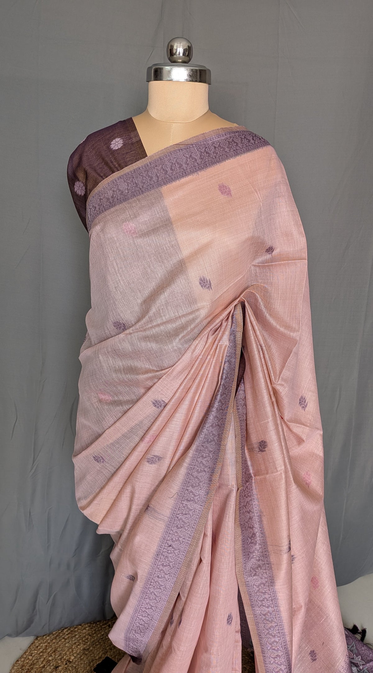 Mauve Purple Linen Jamdani Saree (Blush Bloom)