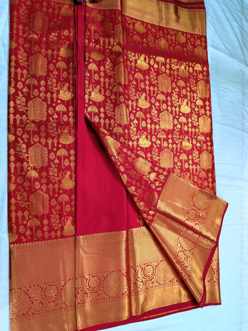 Regal Rangoli Zari Saree - Red & Gold