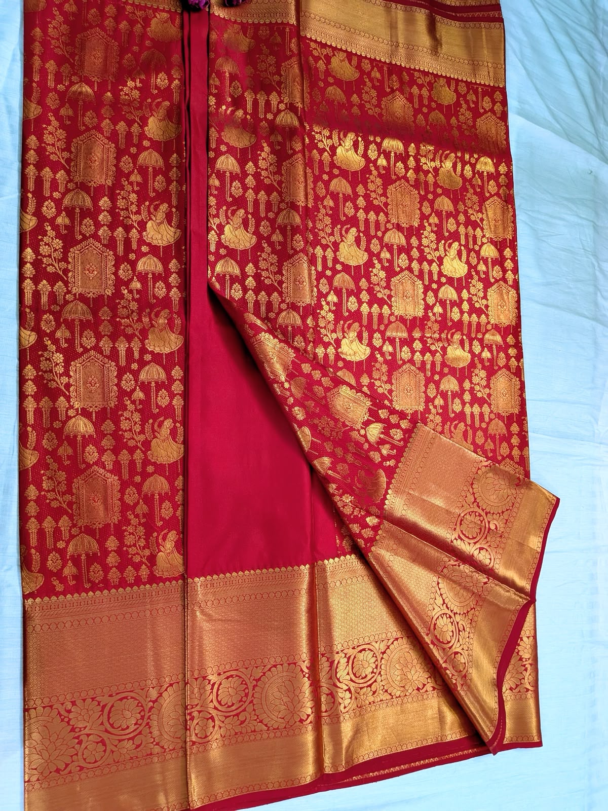 Regal Rangoli Zari Saree - Red & Gold