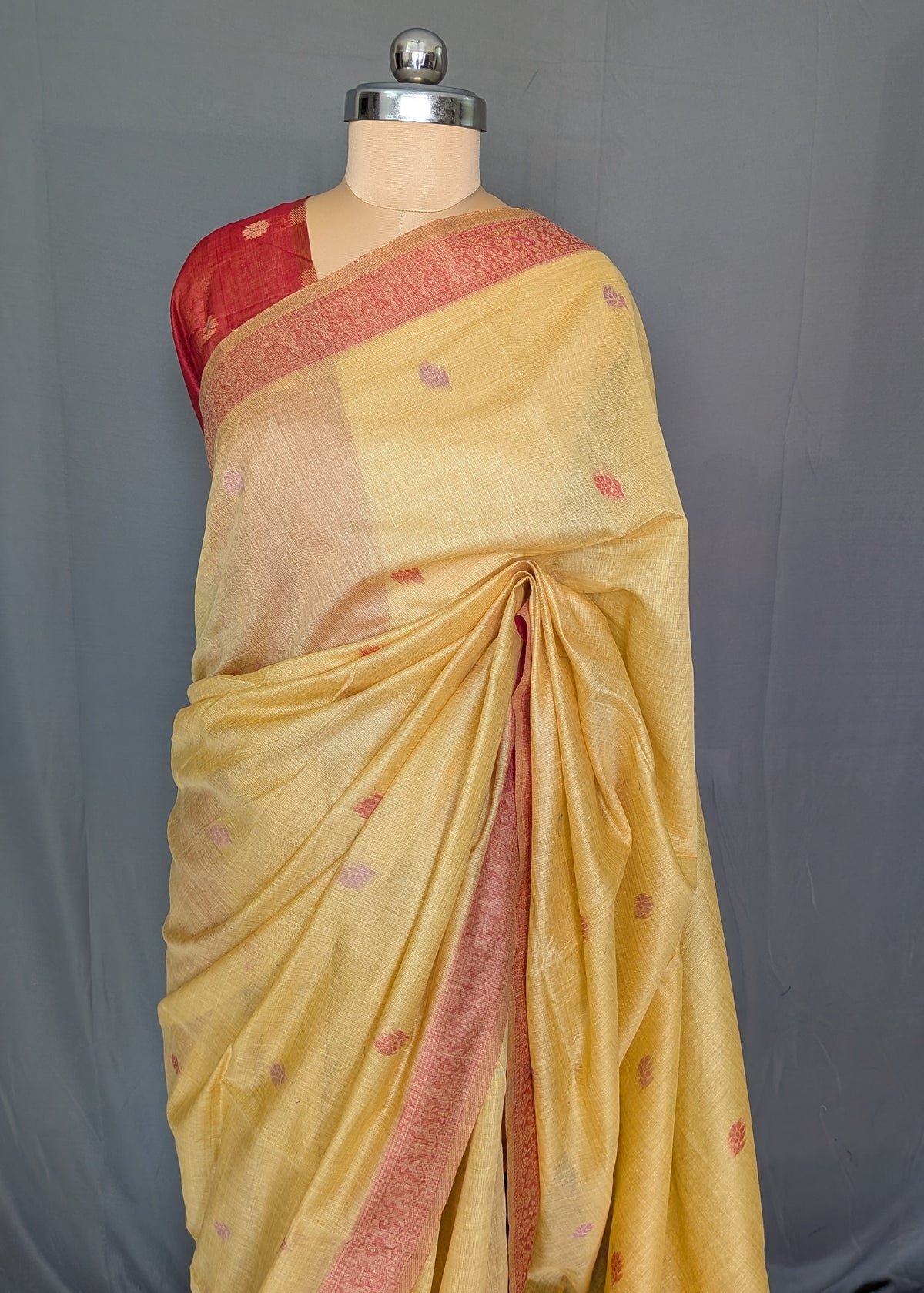 Pastel Yellow Linen Jamdani Saree (Sunlit Gold)