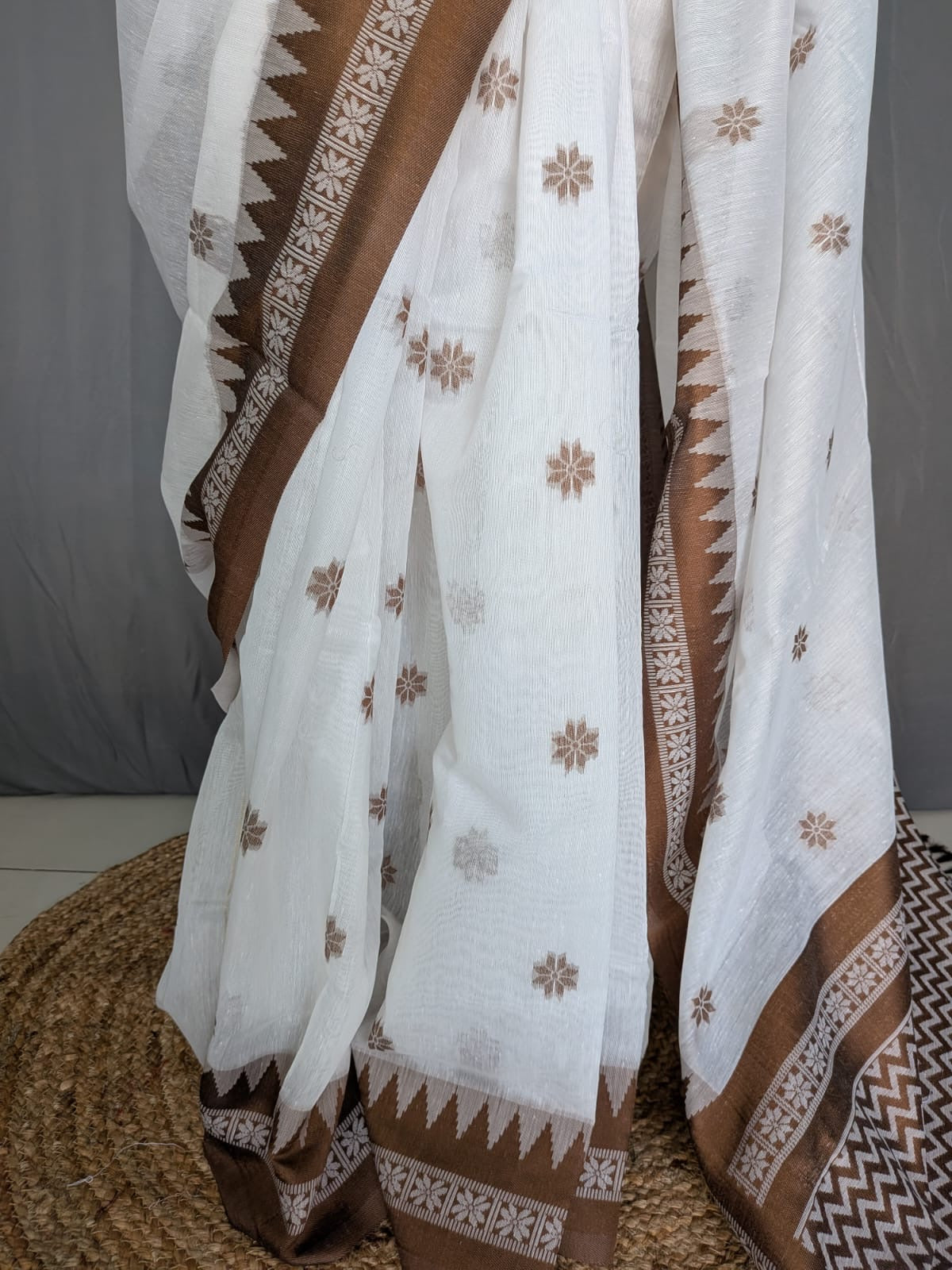 White & Brown Mulcotton Saree